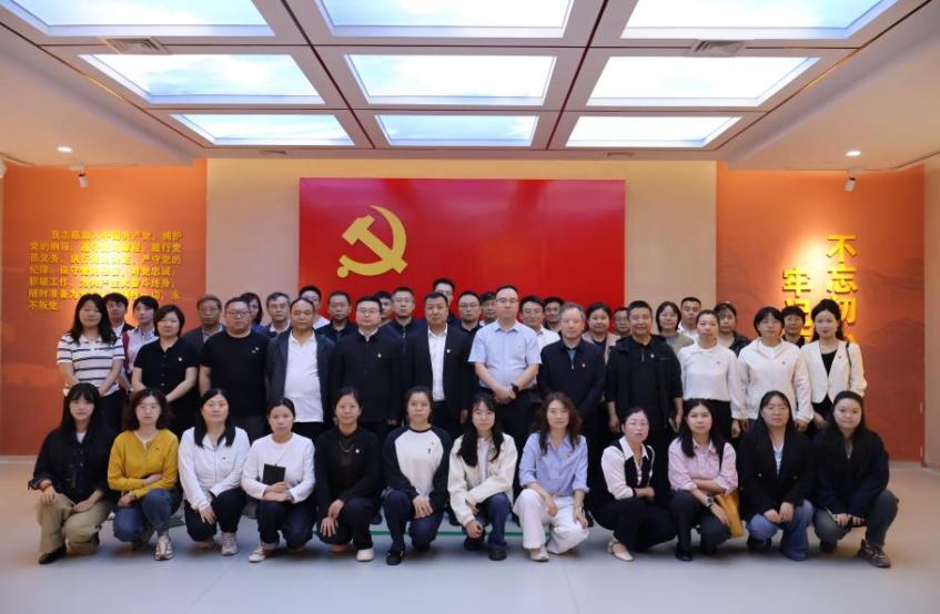 公司党总支组织开展廉政警示教育专题活动
