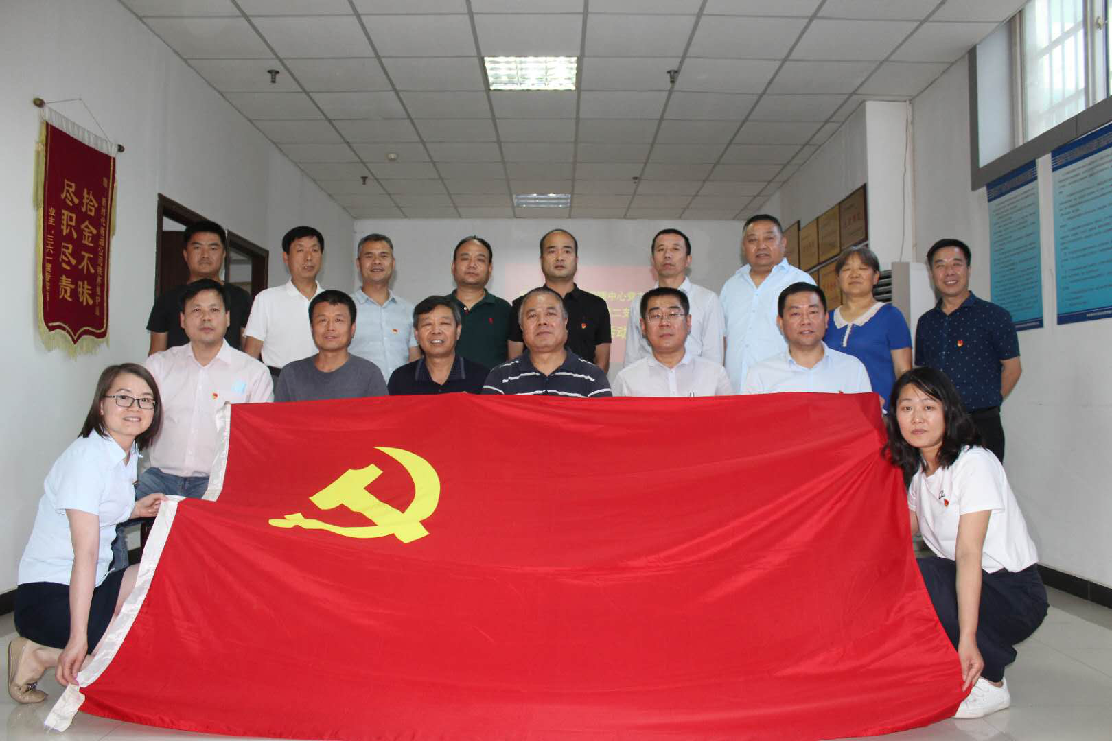 5f8de3760a2a4f73bf25a2fca1b1fefc.png